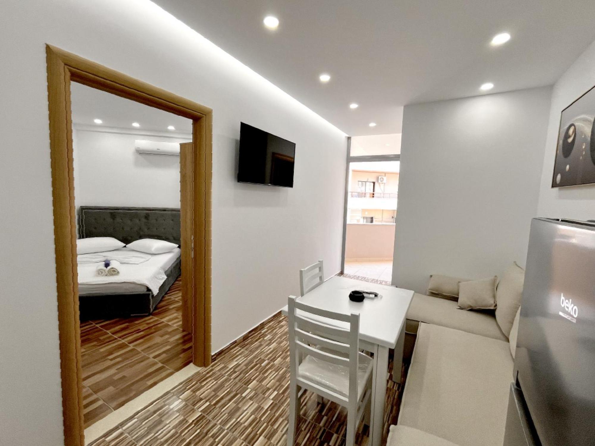 Kam Apartments In The City Center Vlorë Exterior foto